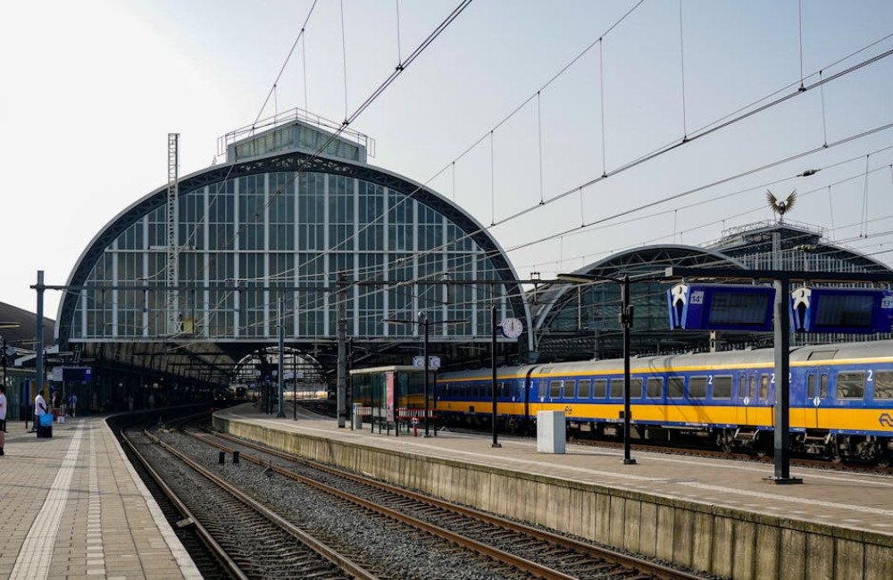 Zet jij jezelf in voor een schonere wereld? Ga voortaan met de trein op vakantie!